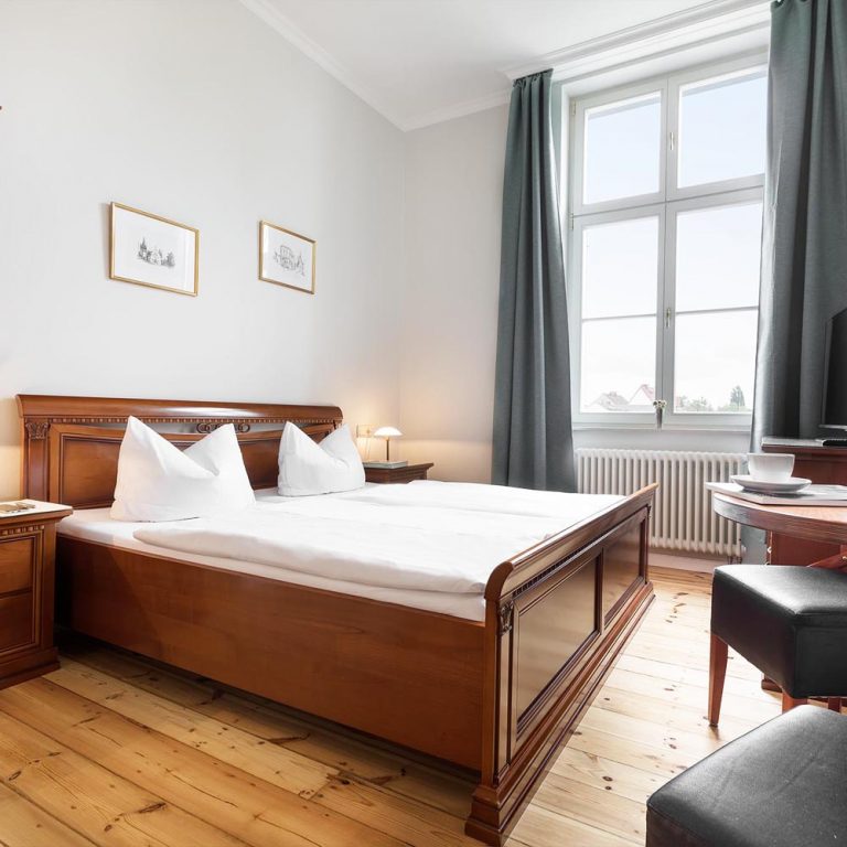 Hotel Prinz Heinrich Werder an der Havel – Hotel am See auf der Insel ...